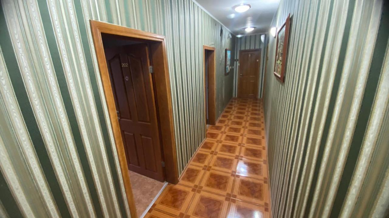 Хотел Галина Палас Srem Bagian luar foto