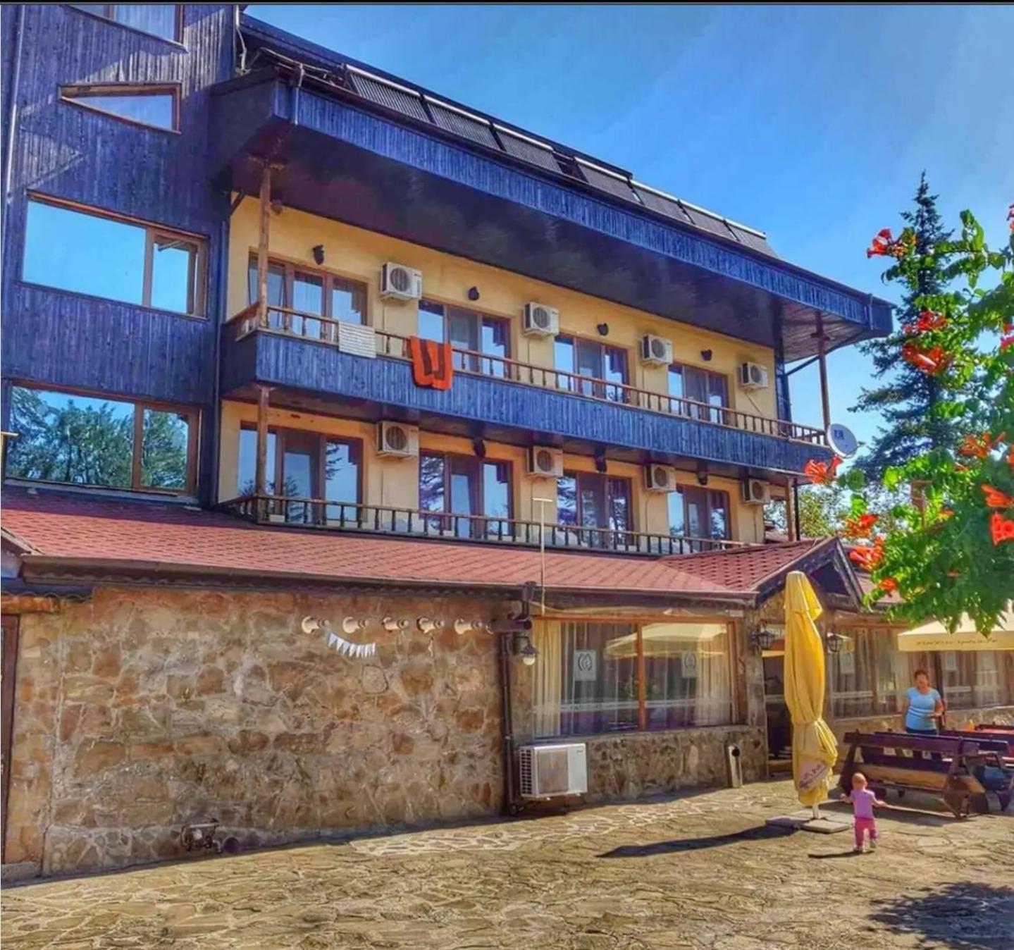 Хотел Галина Палас Srem Bagian luar foto